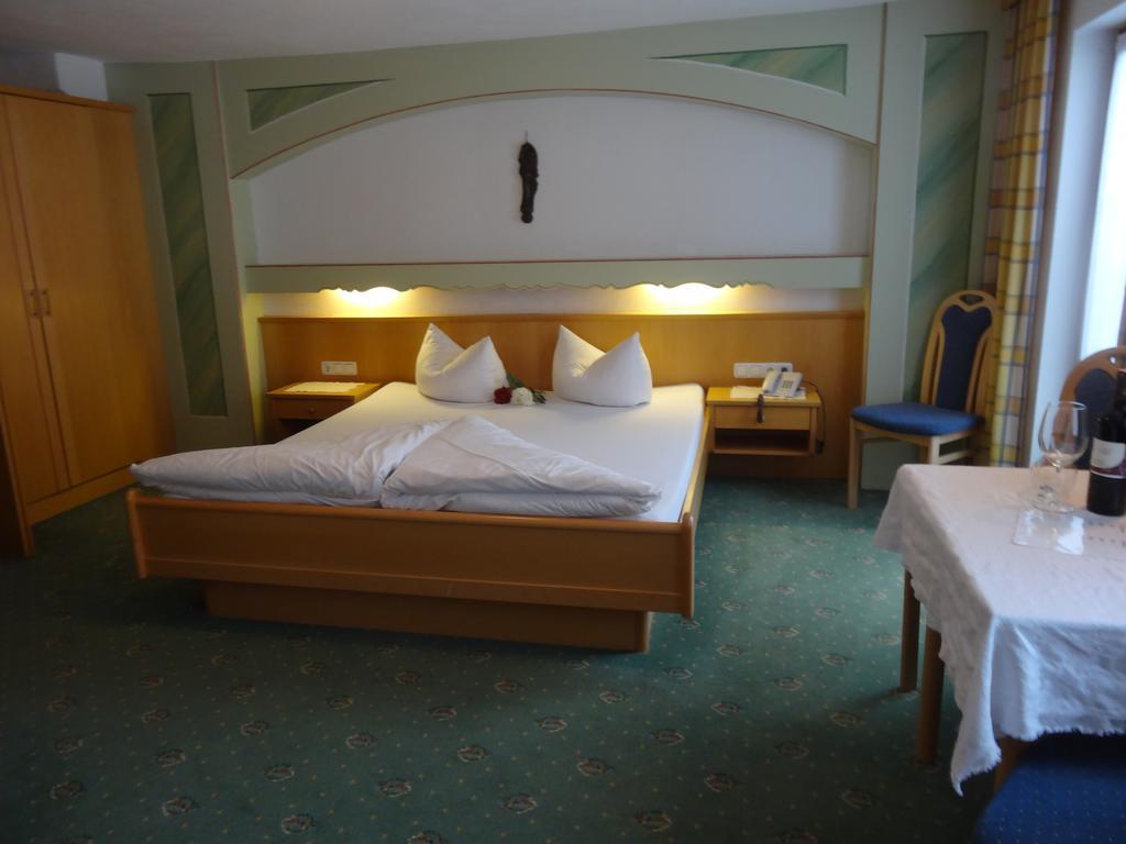 Walchenhof Hotel Mayrhofen Room photo